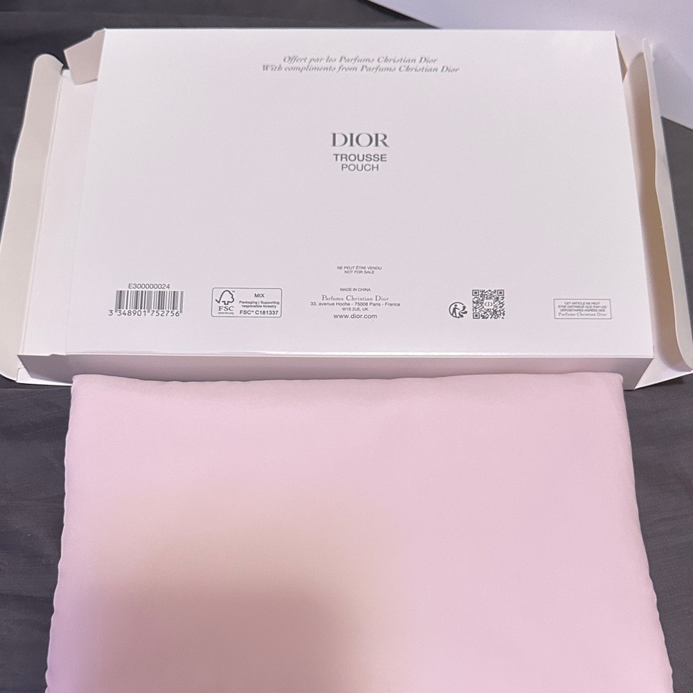 Dior Pouch - Picture 2 of 4